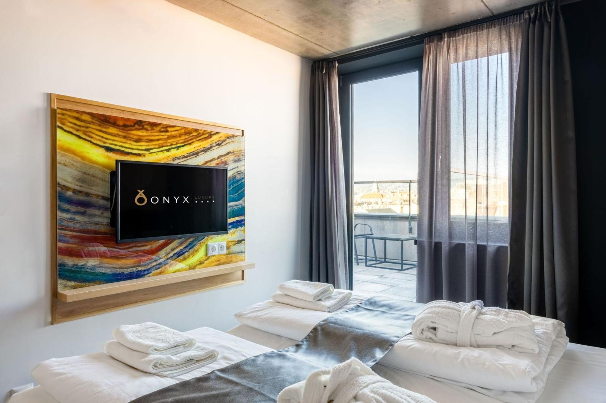 Onyx Luxury Budapest Eksteriør bilde