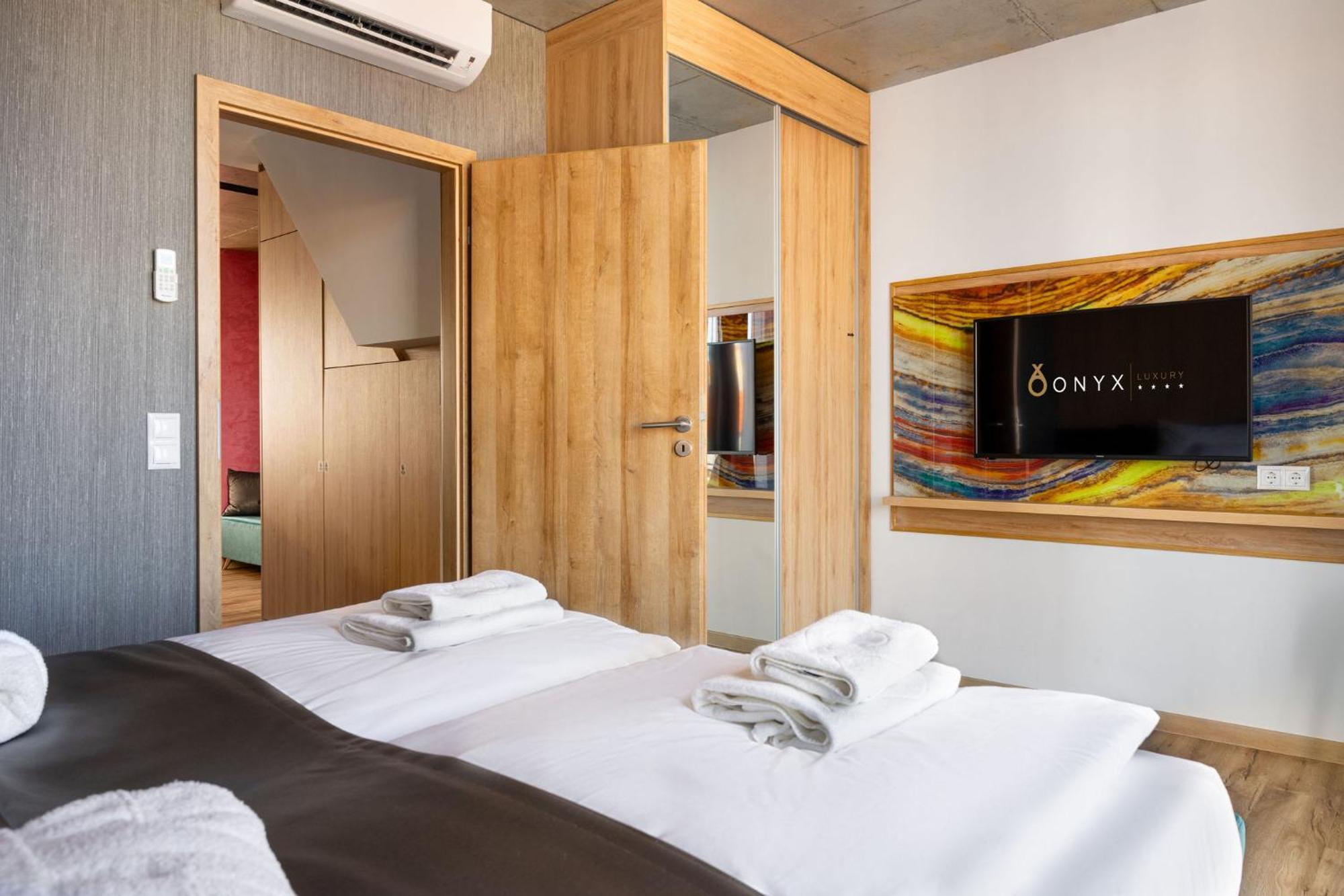 Onyx Luxury Budapest Eksteriør bilde