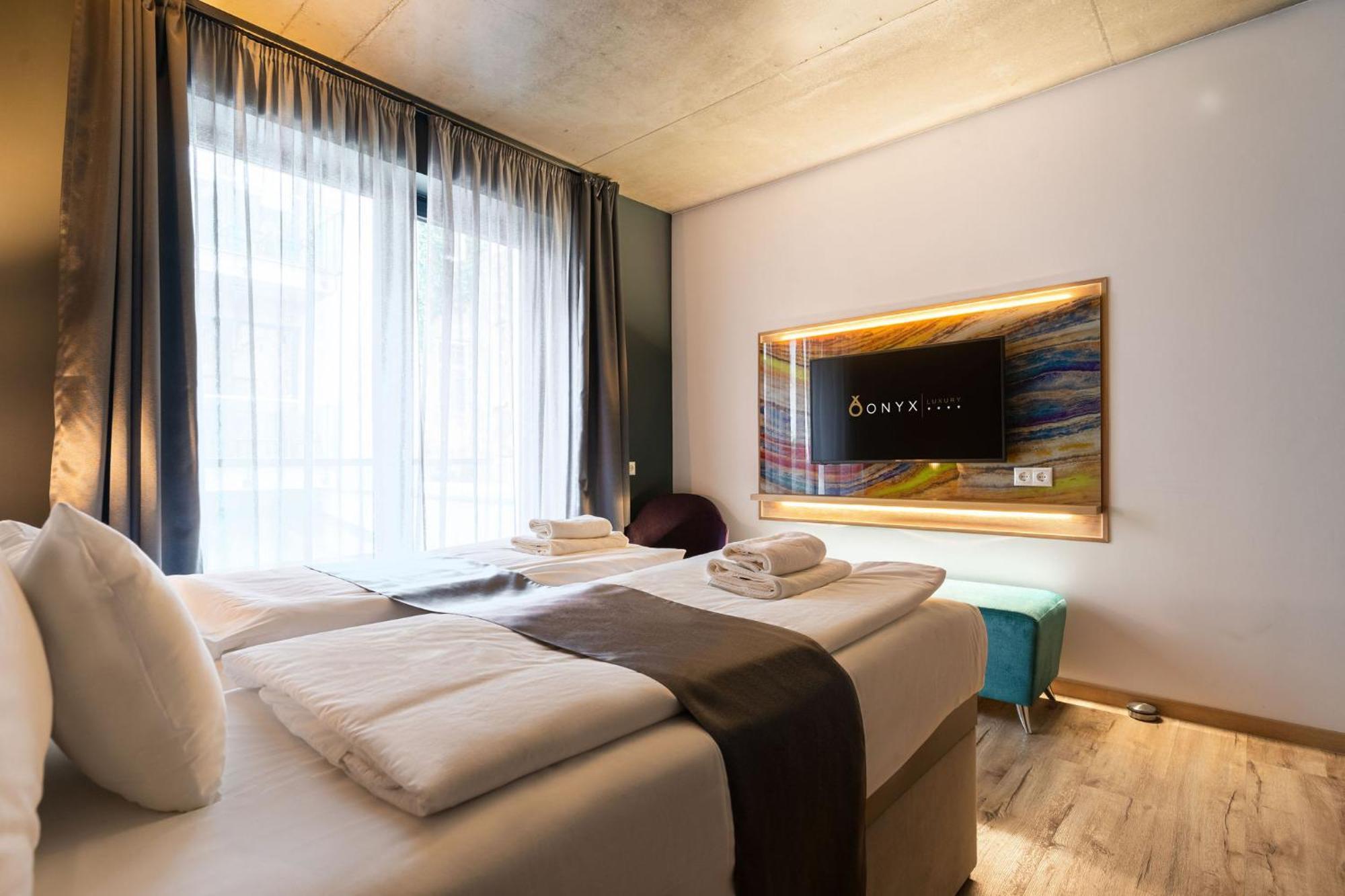 Onyx Luxury Budapest Eksteriør bilde