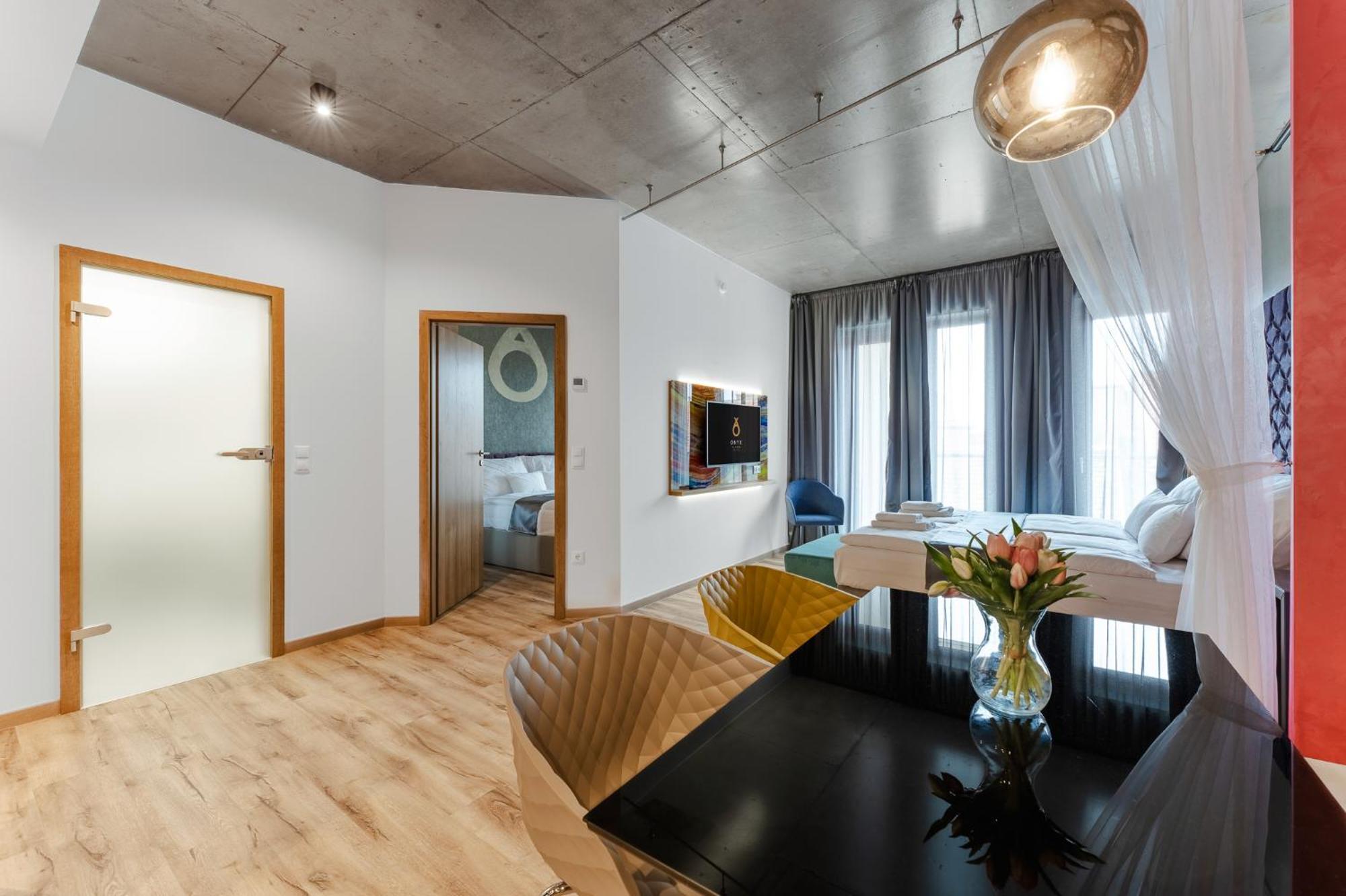 Onyx Luxury Budapest Eksteriør bilde