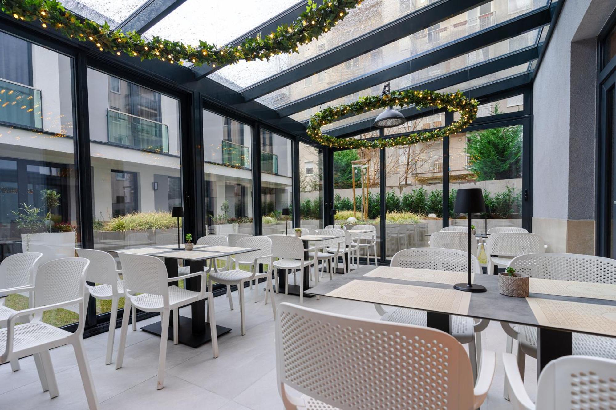 Onyx Luxury Budapest Eksteriør bilde