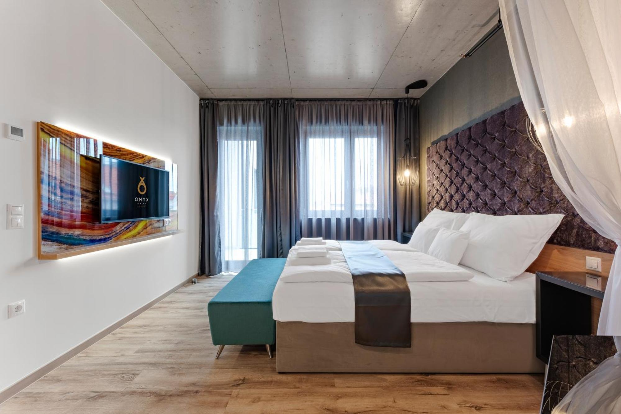 Onyx Luxury Budapest Eksteriør bilde